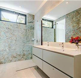 6 bedroom villa with infinity pool and sea views, Korcula Island, sleeps 12